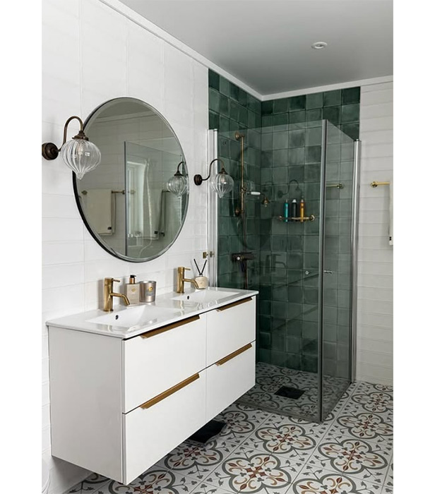 Chiswick mirror