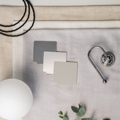 Layer nickel with polished and stone for a soft, neutral scheme