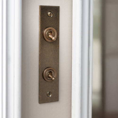 2 Gang Brass Dolly Architrave