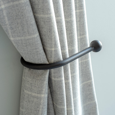 Curtain in Stirling Lovat Wool Check