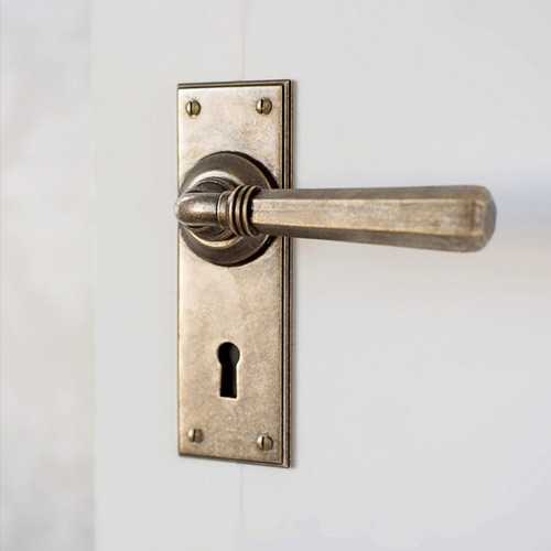 Sash lock