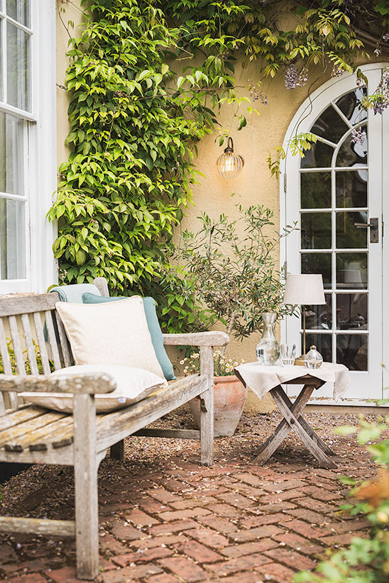 Putney Outdoor Wall Light