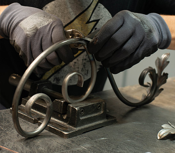 Using a jig to shape the Montgomery