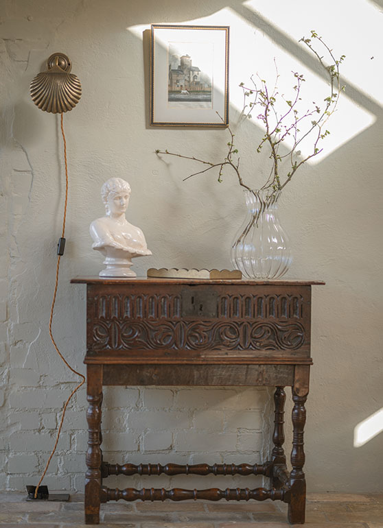 Scallop Plug-in Wall Light