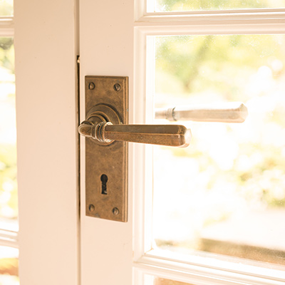 Chester Handle with Ripley Keyhole Plate
